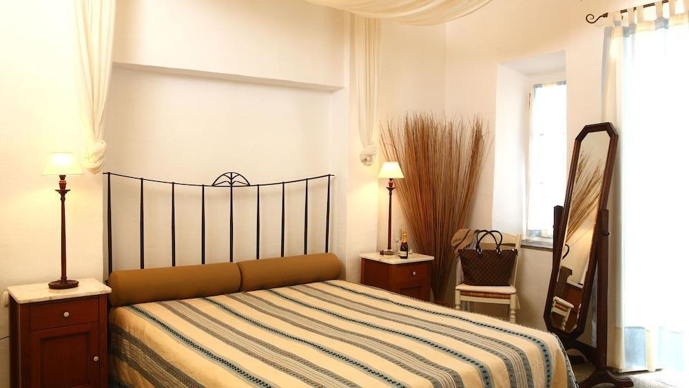 Niriedes Hotel Platis Gialos  Екстер'єр фото